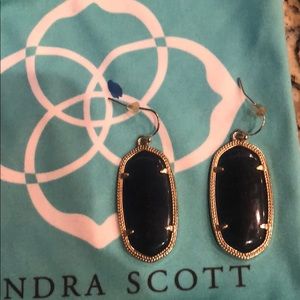 Kendra Scott Elle Navy blue earring